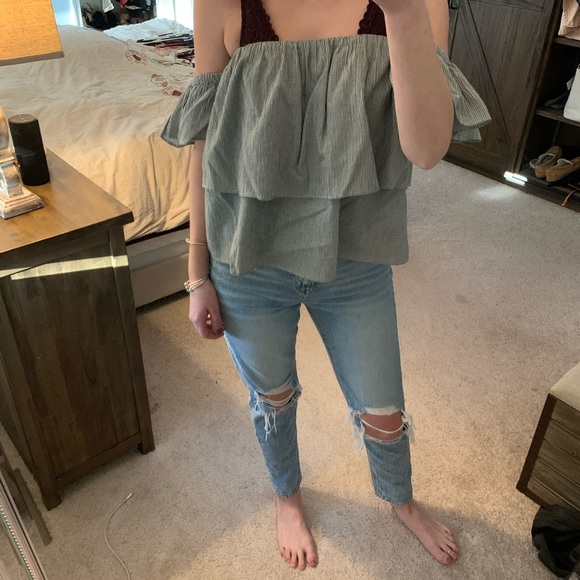 LB top - Picture 1 of 3